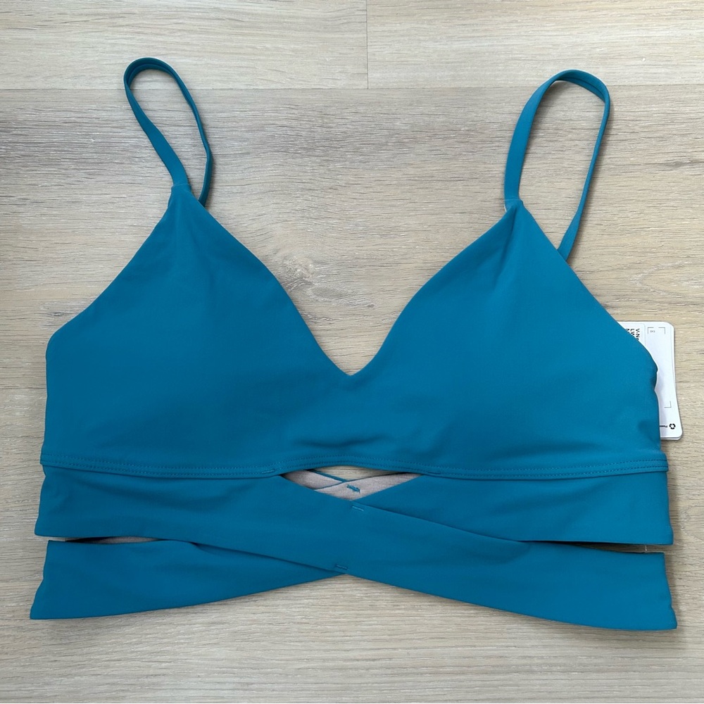 lululemon athletica Teal V-Neck Crossover Underband Bra size 6